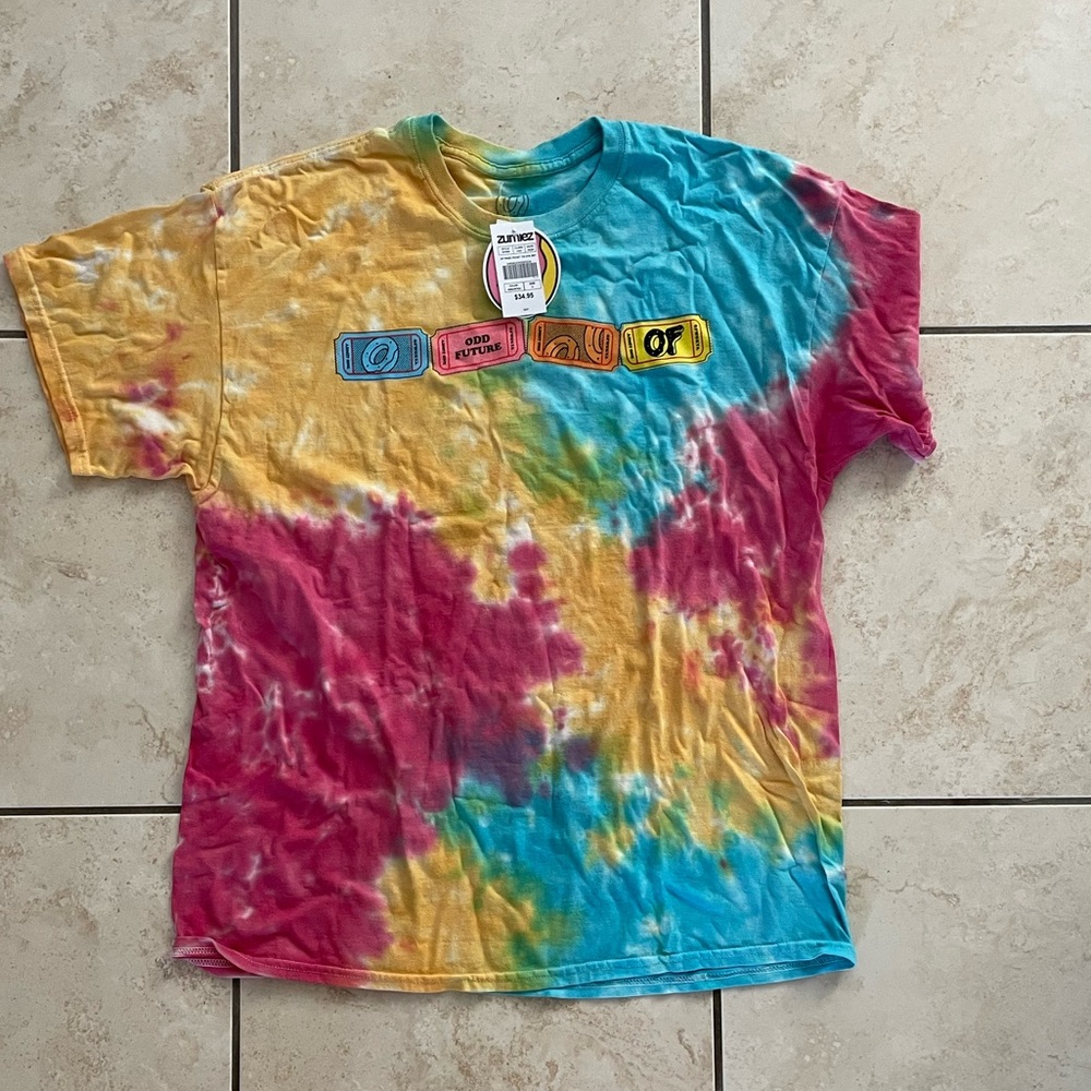 Men’s tie dye tshirt.  XL